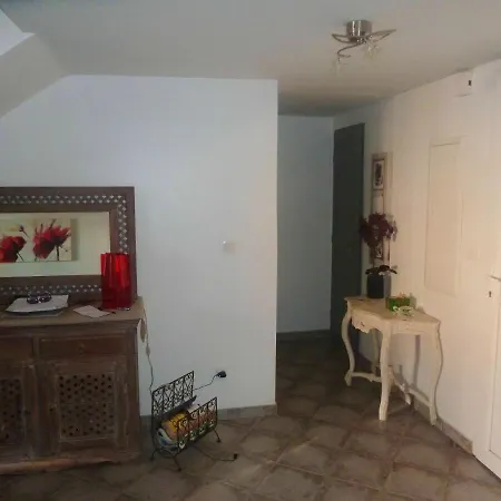 Prázdninový dům Maison De 3 Chambres Avec Terrasse Et Wifi A Borgo